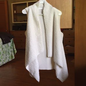 Cream high low fuzzy and crotchet vest